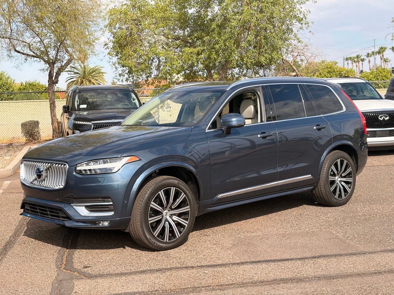 Used 2022 Volvo XC90 T6 Inscription w/ Advanced Package AWD/4WD image 1