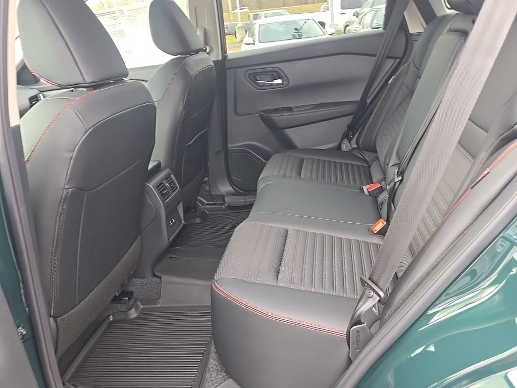 New 2026 Nissan Rogue SV w/ Rock Creek Premium Package AWD/4WD image 32