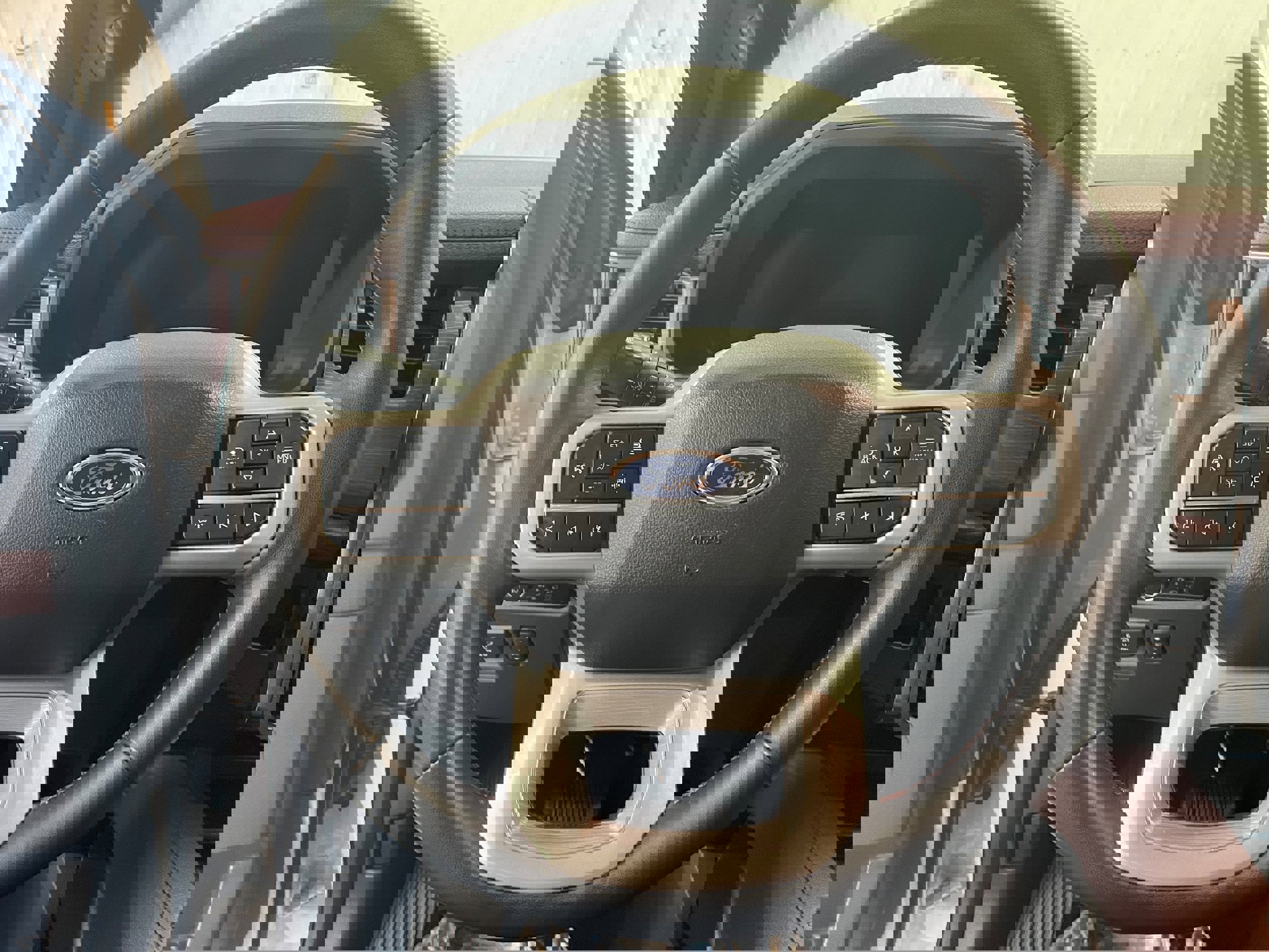 Used 2024 Ford Expedition Max Limited image 16