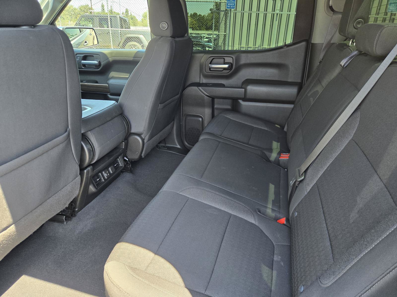 Used 2022 Chevrolet Silverado 1500 LT RWD image 24