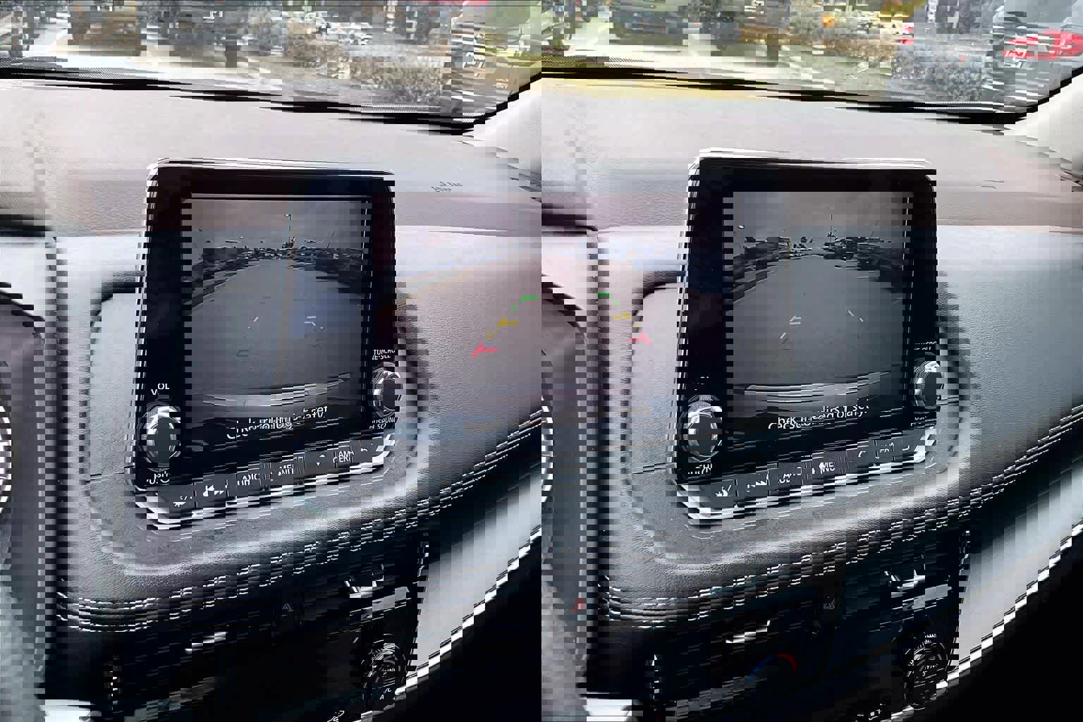 Used 2022 Nissan Rogue SV image 24