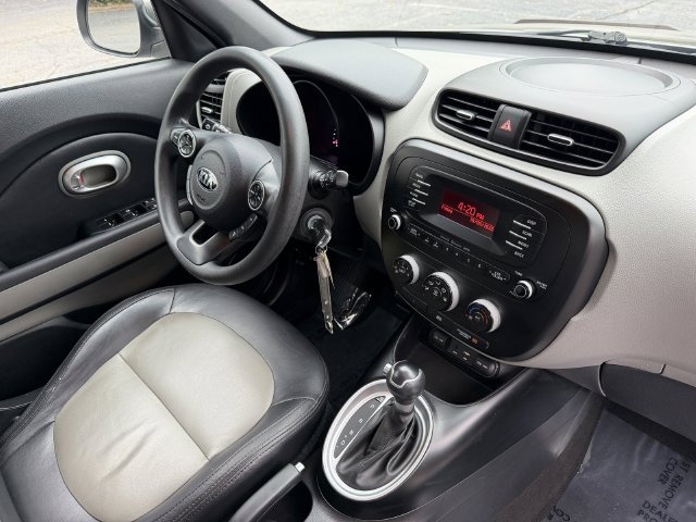 Used 2015 Kia Soul FWD image 35