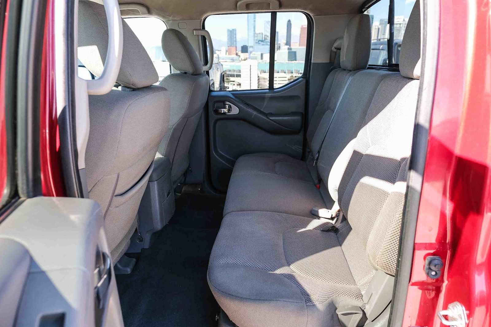 Used 2020 Nissan Frontier SV RWD image 19
