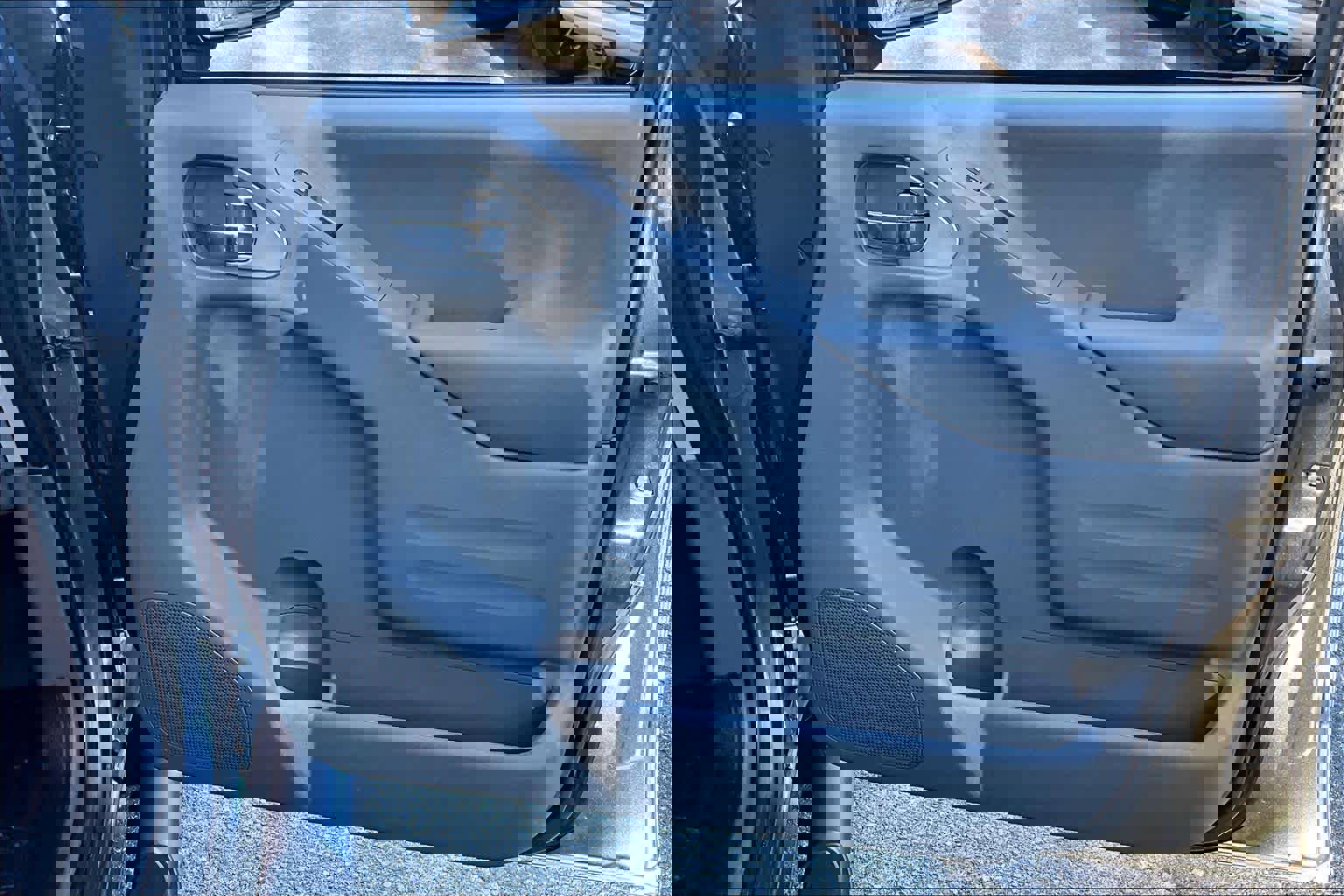 Used 2021 Nissan Frontier SV w/ Midnight Edition Floor Mats AWD/4WD image 21