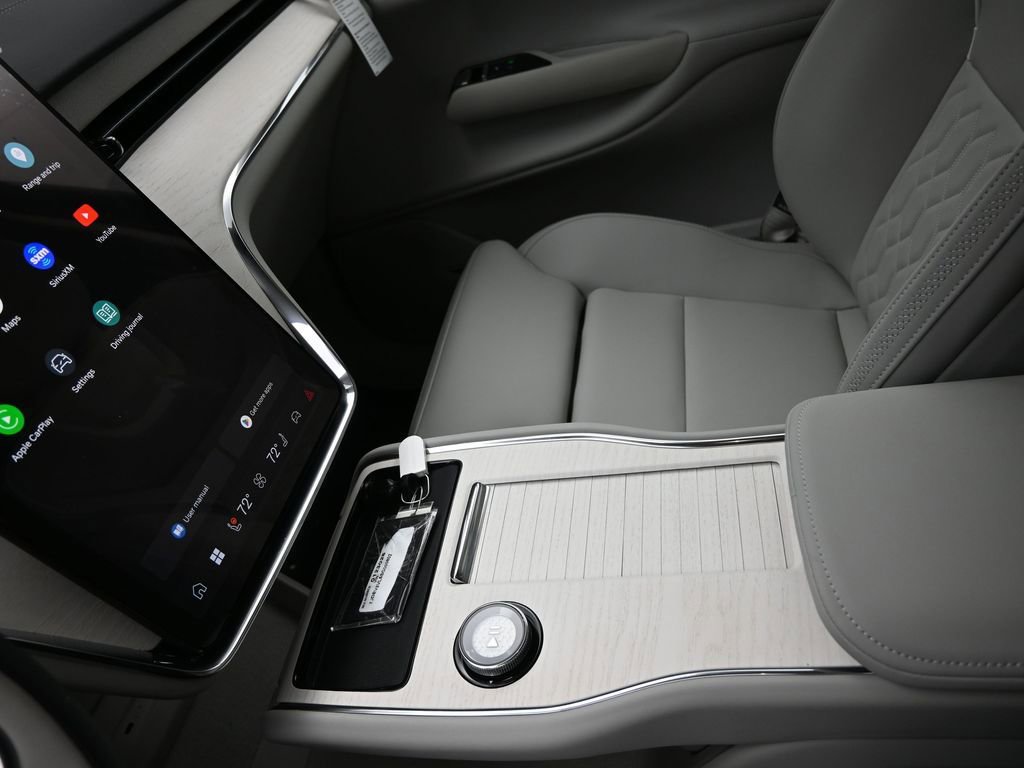New 2025 Volvo EX90 Ultra image 17
