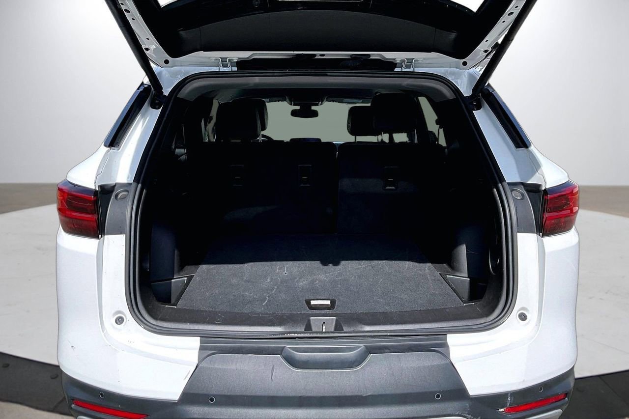 Used 2024 Chevrolet Blazer LT image 24