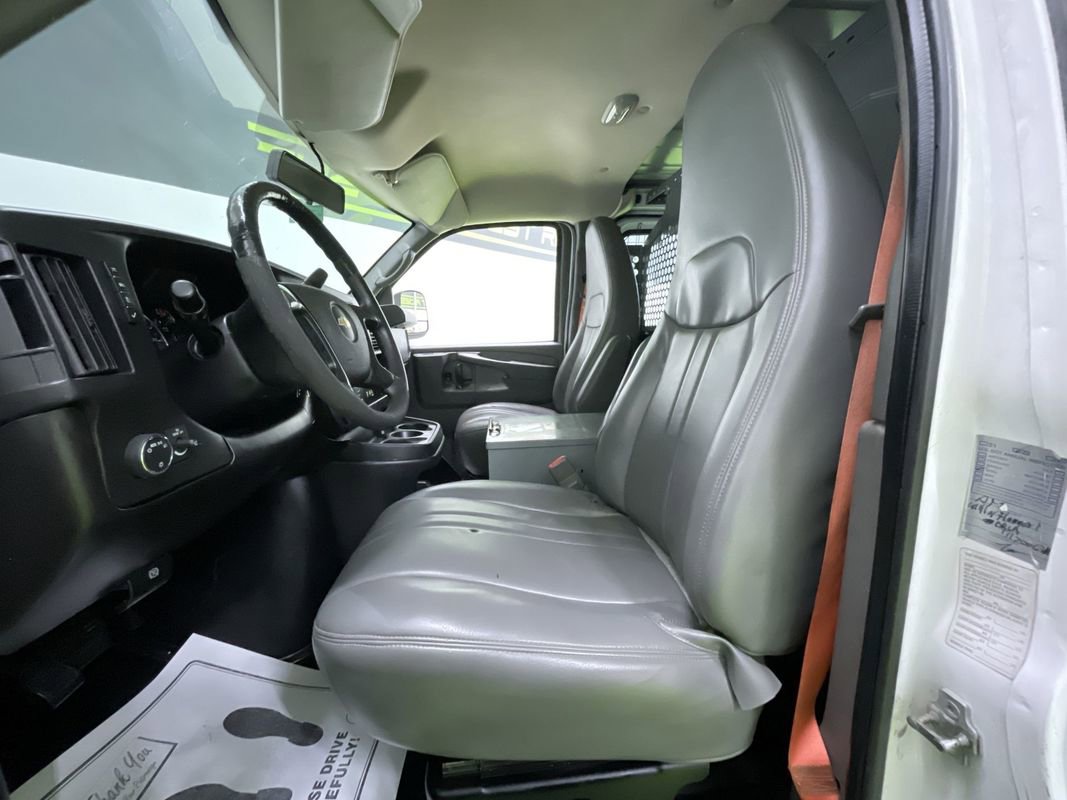 Used 2014 Chevrolet Express 2500 image 16