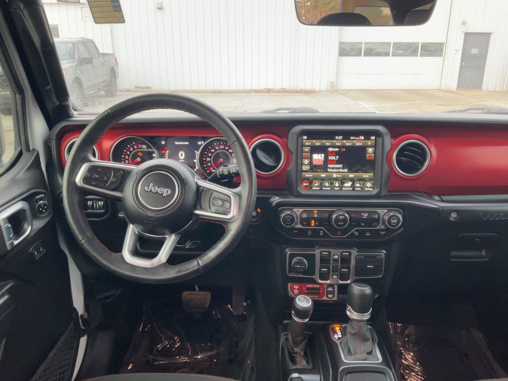 Used 2022 Jeep Wrangler Unlimited Rubicon w/ Cold Weather Group image 3