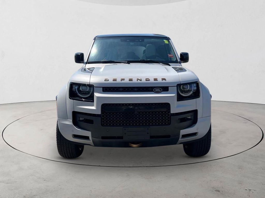 New 2026 Land Rover Defender 110 AWD/4WD image 8