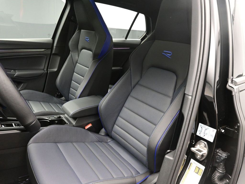 New 2025 Volkswagen Golf R Black Edition image 18
