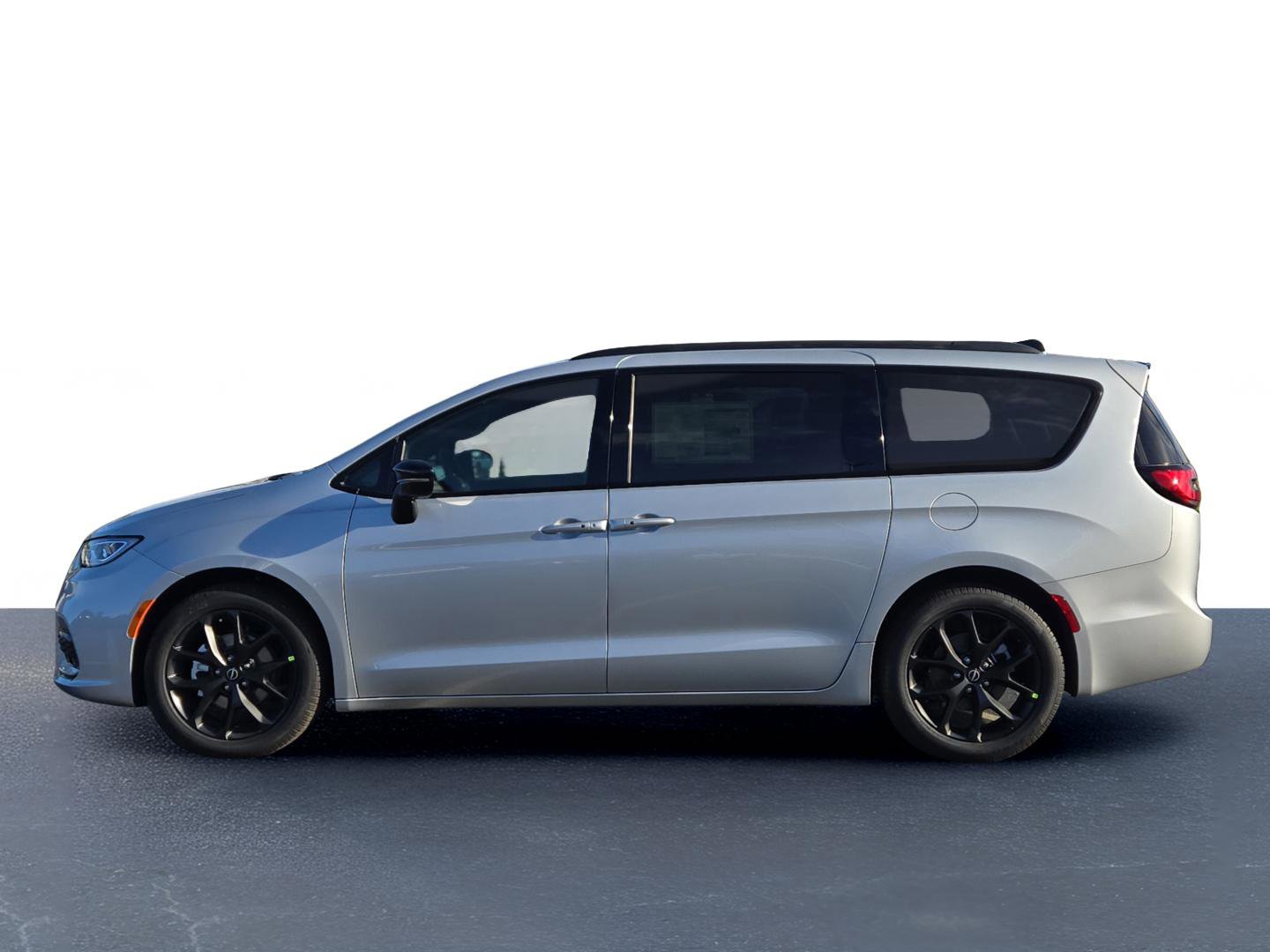 New 2026 Chrysler Pacifica Select w/ S Appearance Package image 12