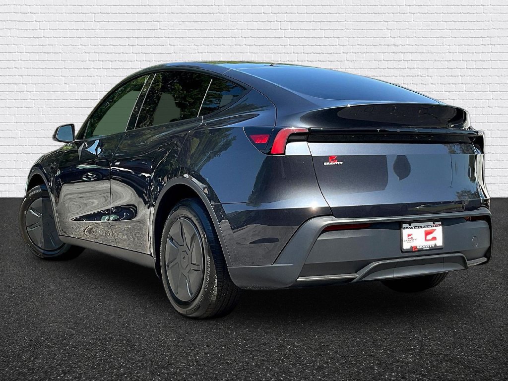 Used 2026 Tesla Model Y 2WD image 4