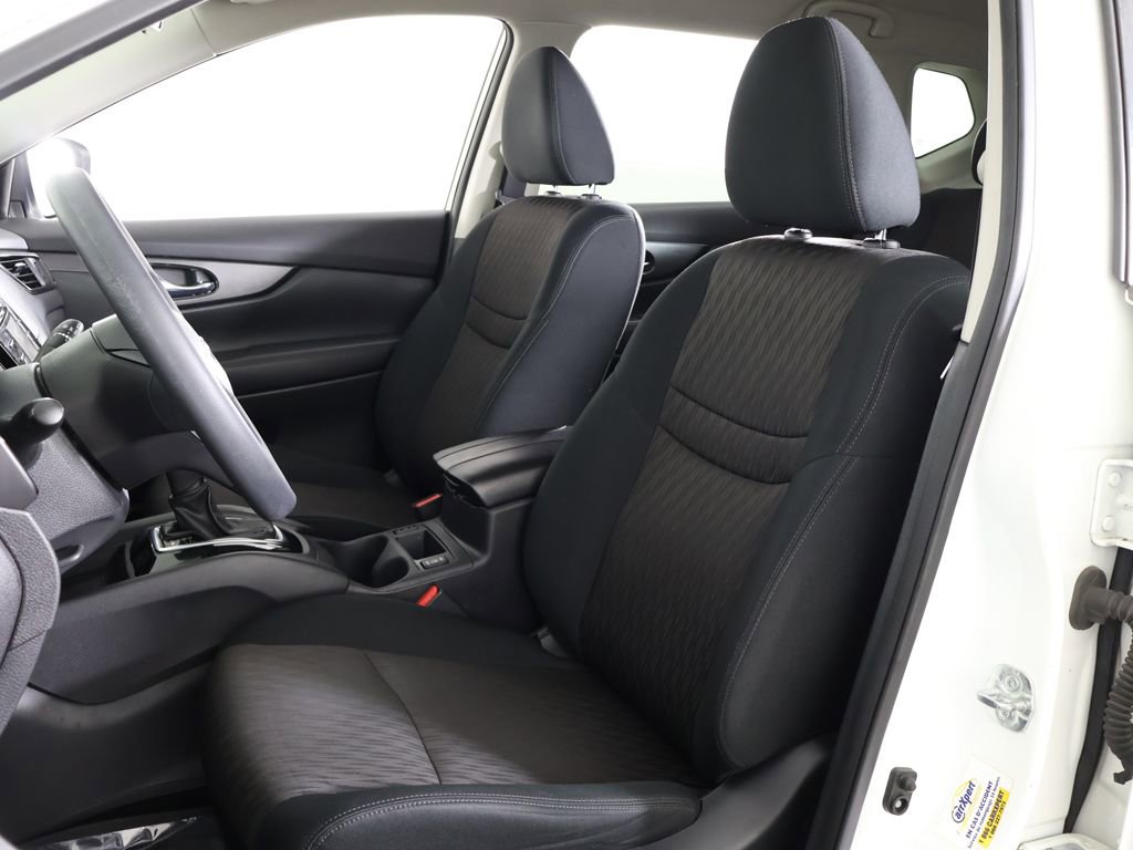 Used 2017 Nissan Rogue SV FWD image 25
