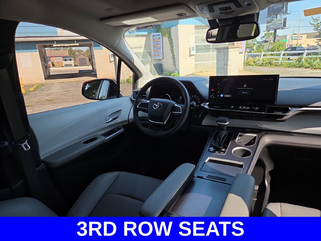Used 2025 Toyota Sienna XLE w/ XLE Plus Package AWD/4WD image 12