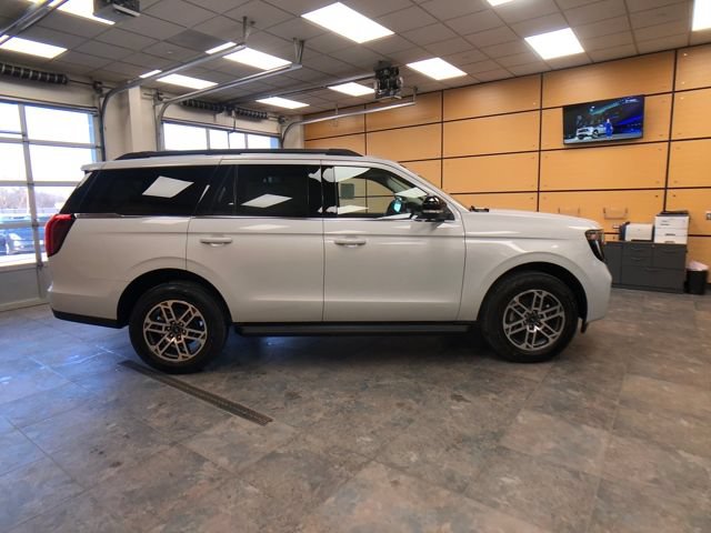 New 2026 Ford Expedition Active AWD/4WD image 8