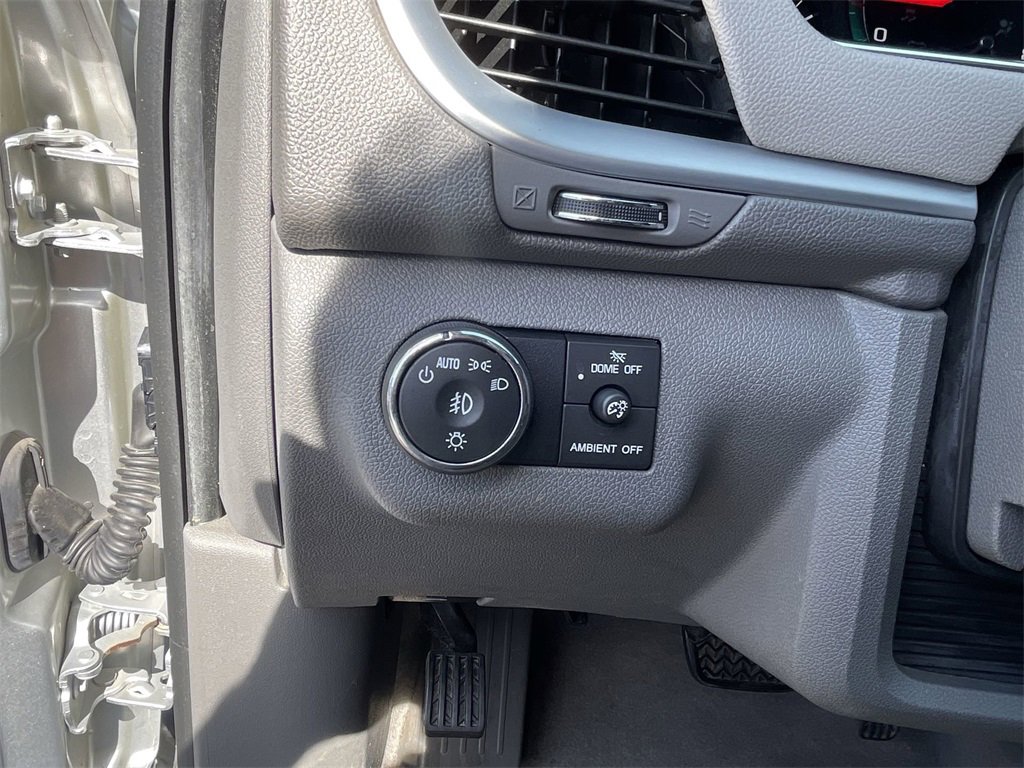 Used 2017 Chevrolet Traverse LT image 18