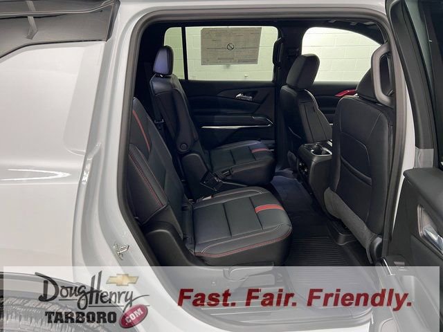 New 2026 Chevrolet Traverse RS w/ LPO, Floor Liner Package FWD image 44