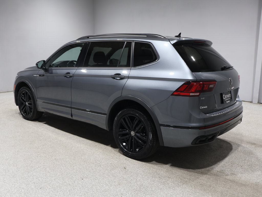 Used 2022 Volkswagen Tiguan SE R-Line AWD/4WD image 4