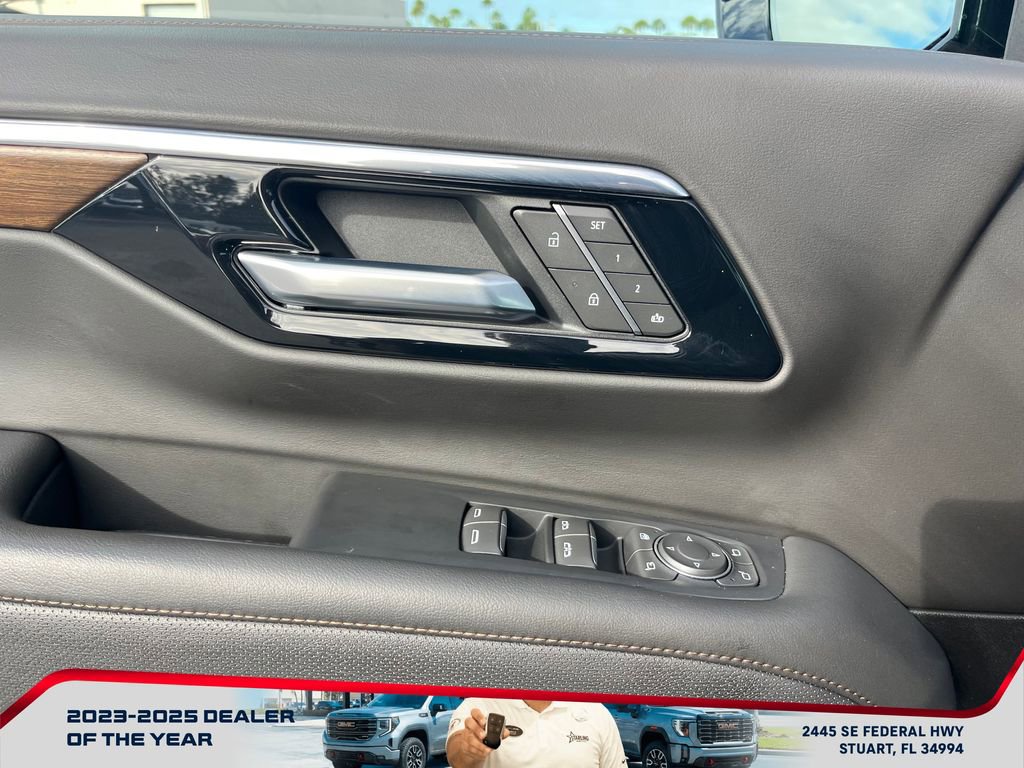 Used 2025 Chevrolet Suburban High Country w/ Sun And Tow Package image 24