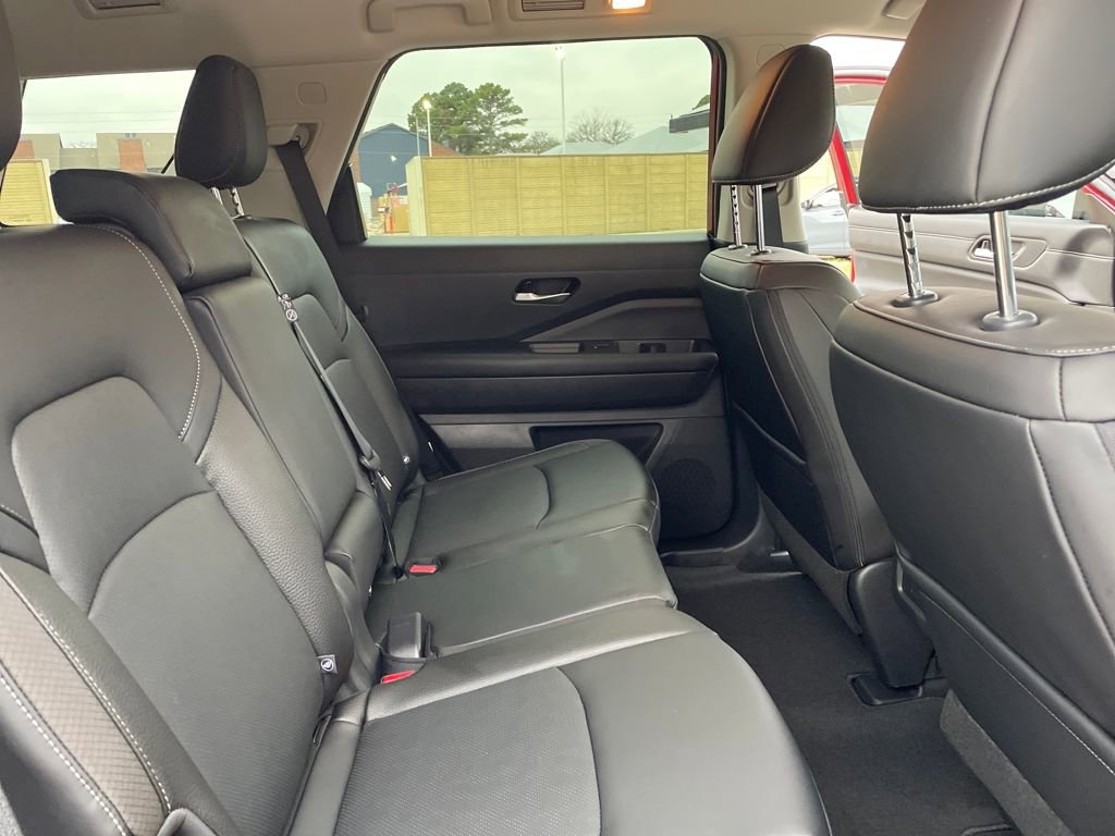 New 2026 Nissan Pathfinder SL AWD/4WD image 35