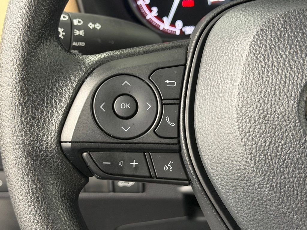 Certified 2025 Toyota RAV4 XLE w/ Convenience Package FWD image 27
