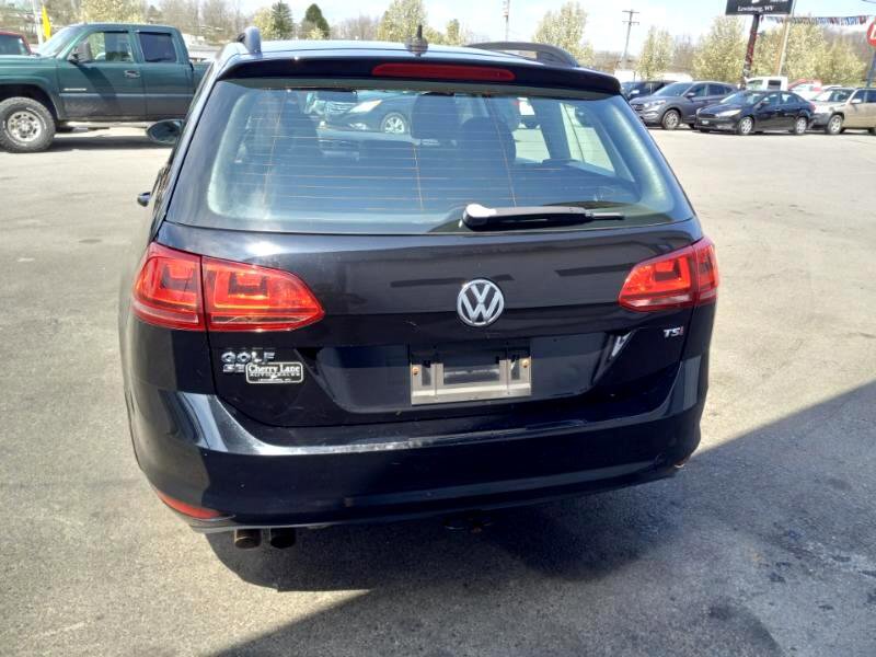 Used 2017 Volkswagen Golf SE image 5