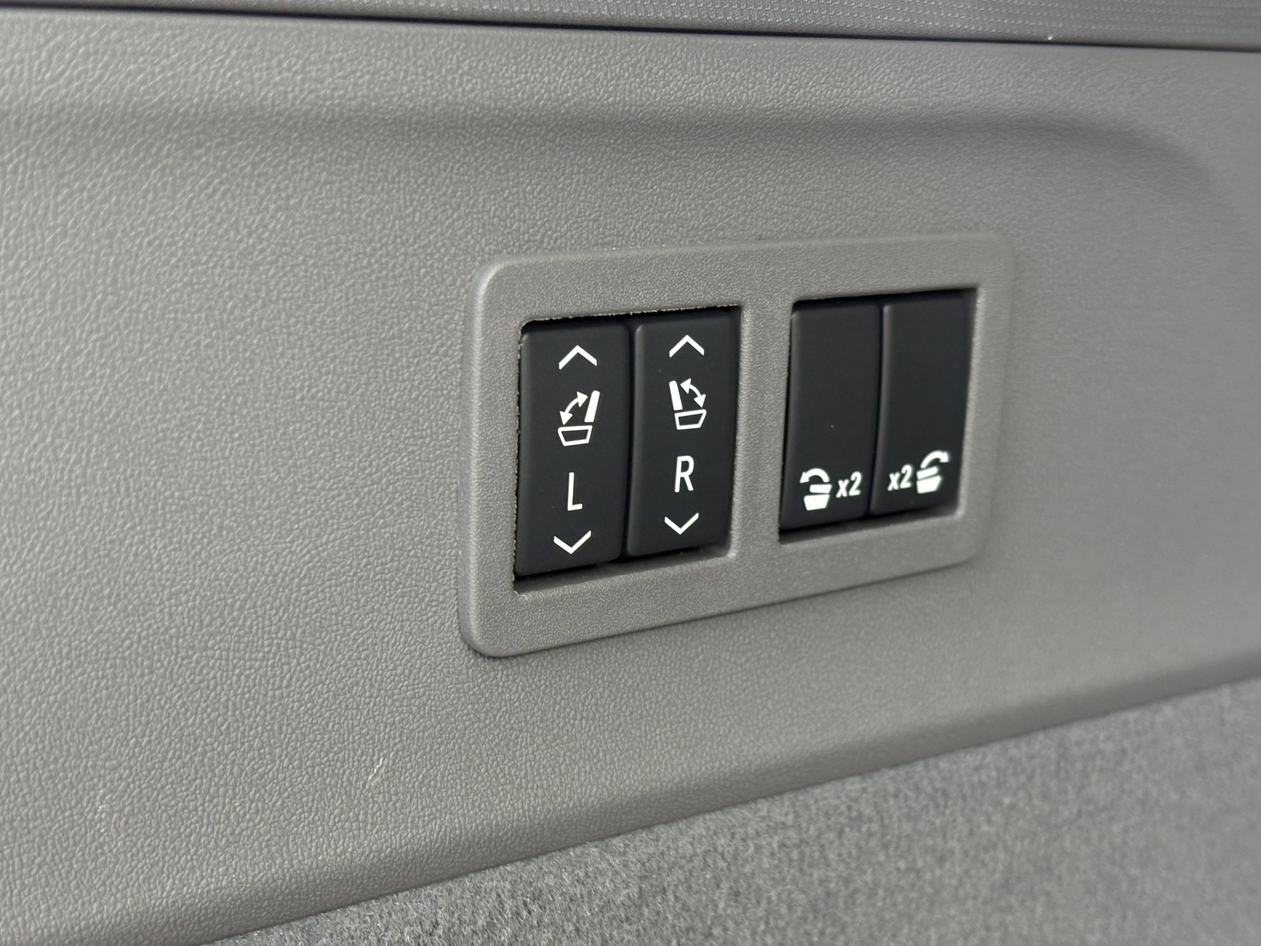 New 2026 Cadillac Escalade IQ Sport 1 image 10