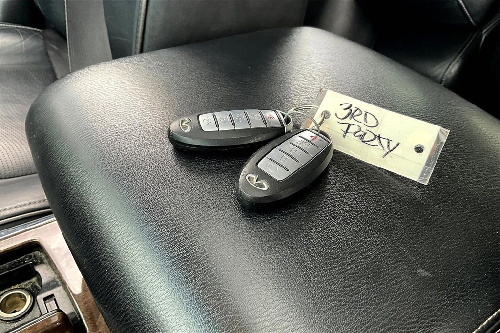 Used 2017 INFINITI QX80 4WD image 10