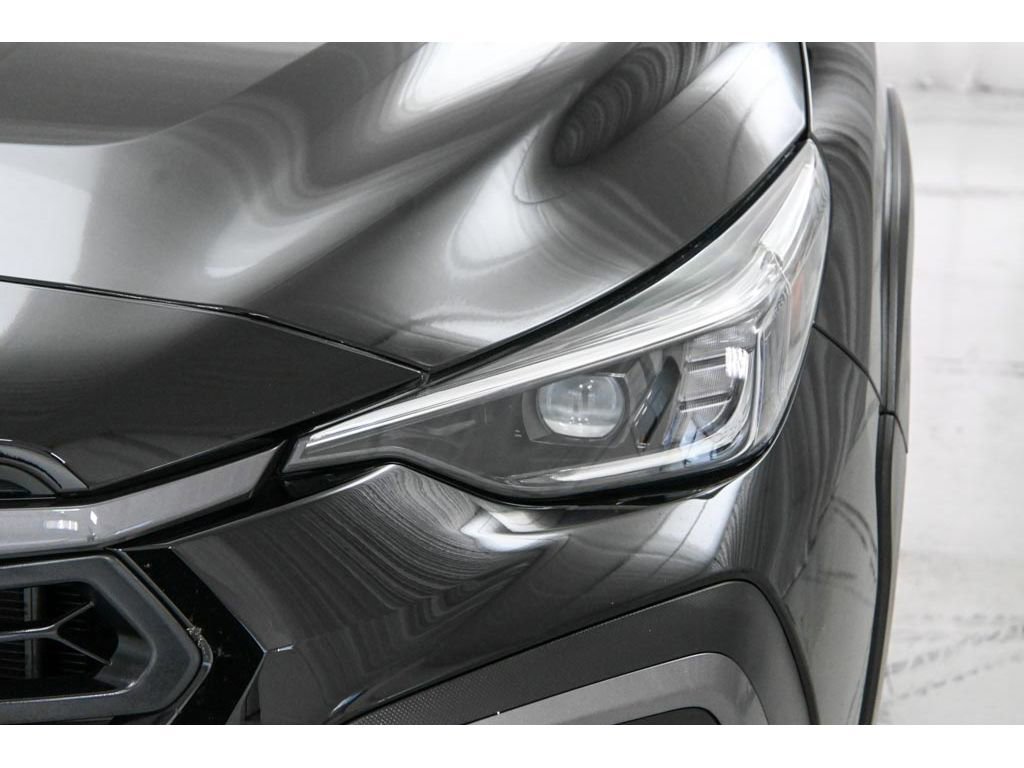 Used 2025 Subaru Crosstrek 2.5i Limited w/ Crosstrek Mirror Package image 9