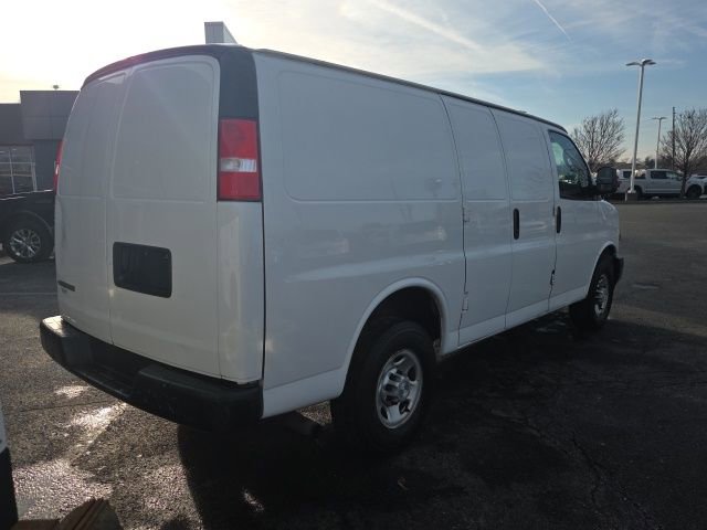 Used 2019 Chevrolet Express 2500 Work Van w/ Driver Convenience Package image 5