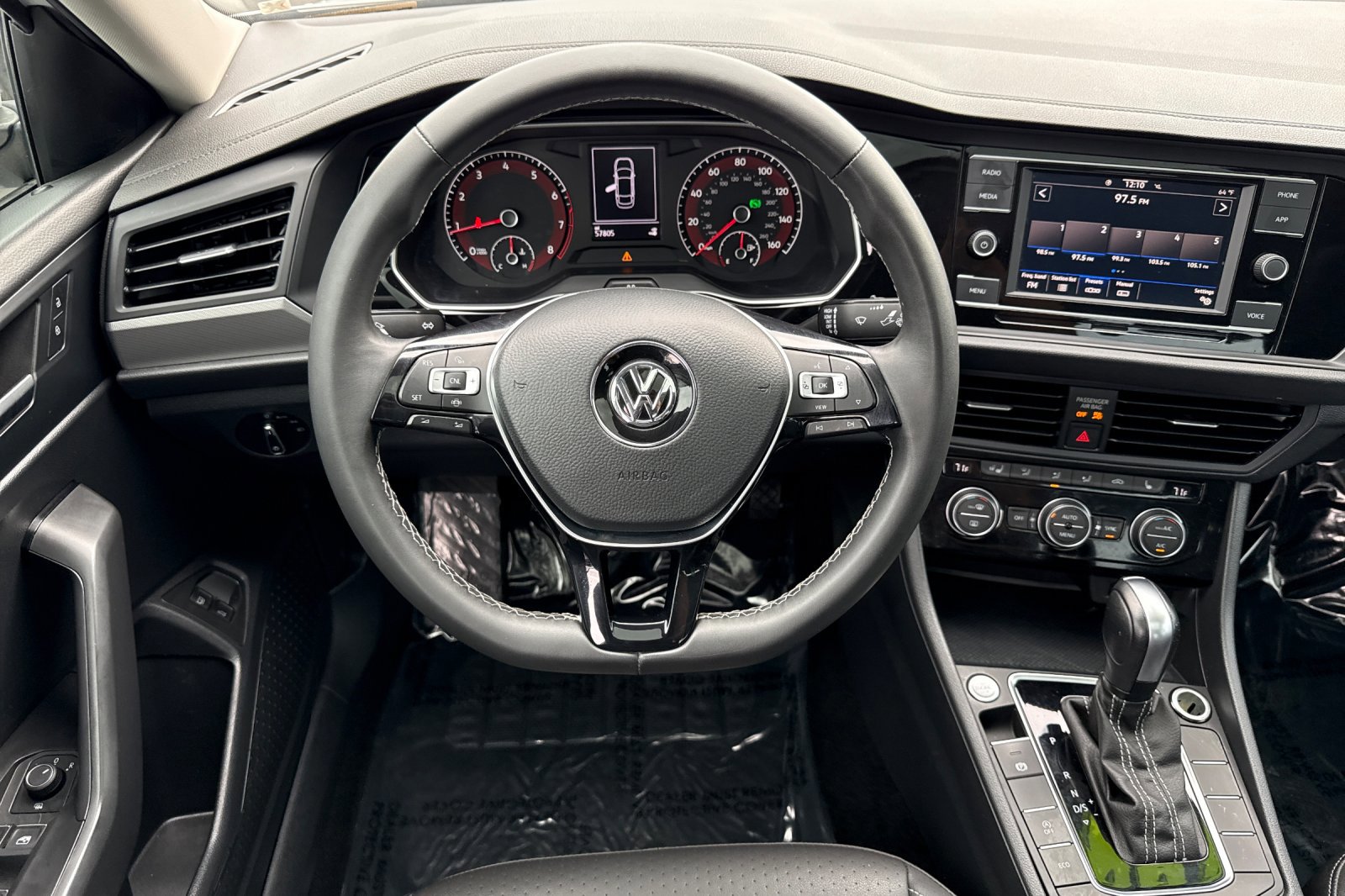 Used 2021 Volkswagen Jetta SE w/ SE Cold Weather Package image 14