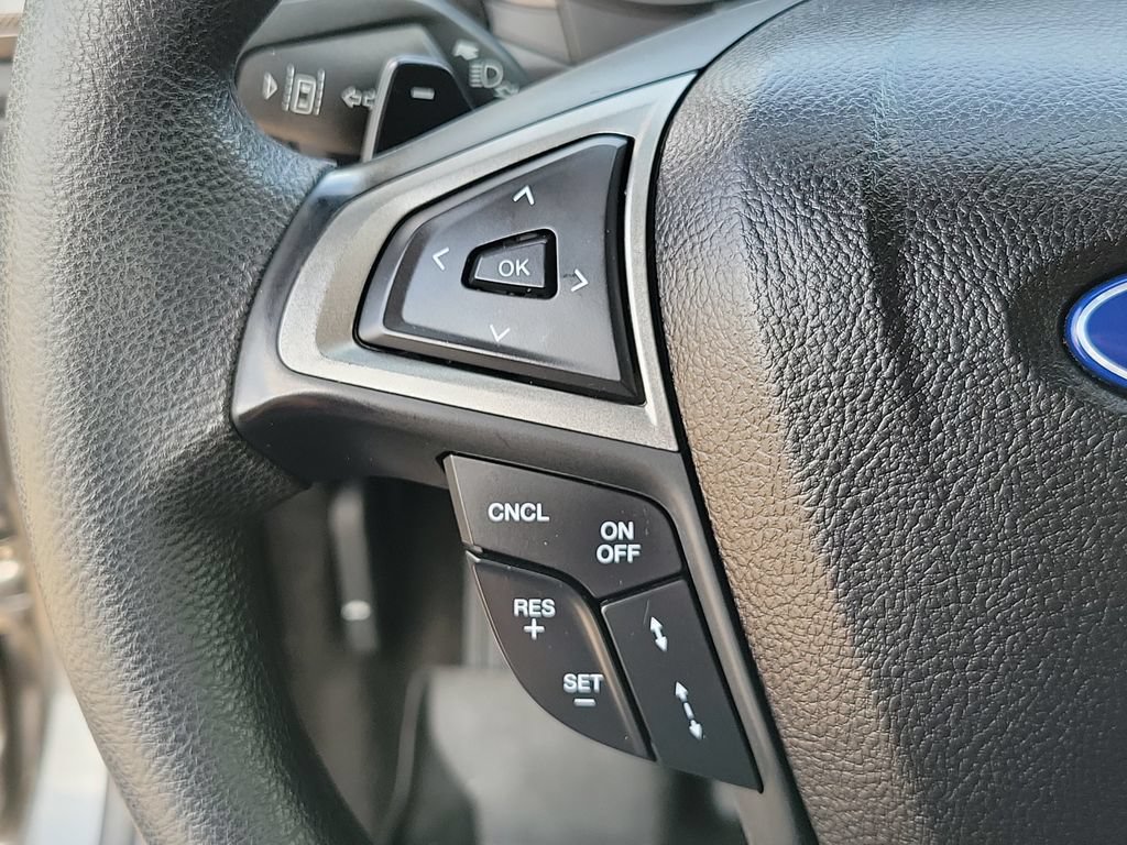 Used 2020 Ford Fusion SE AWD/4WD image 19