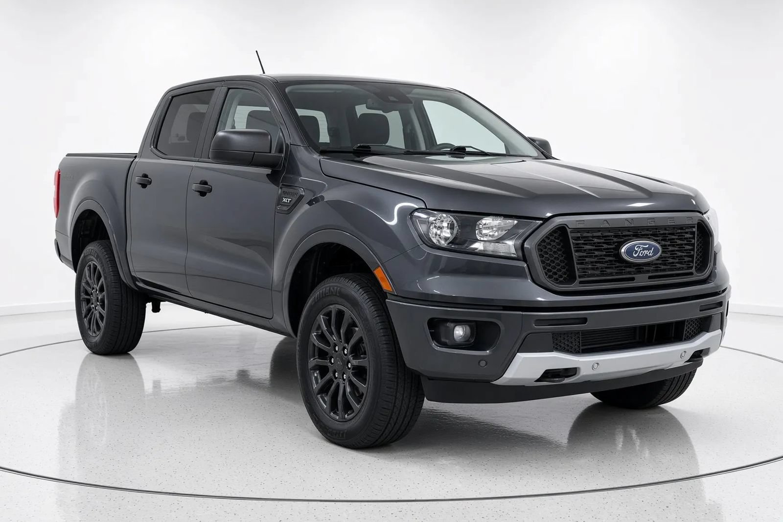 Used 2019 Ford Ranger XLT w/ Equipment Group 302A Luxury AWD/4WD image 3