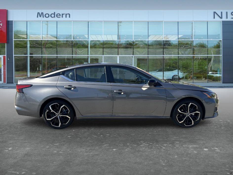 Certified 2024 Nissan Altima 2.5 SR FWD image 4