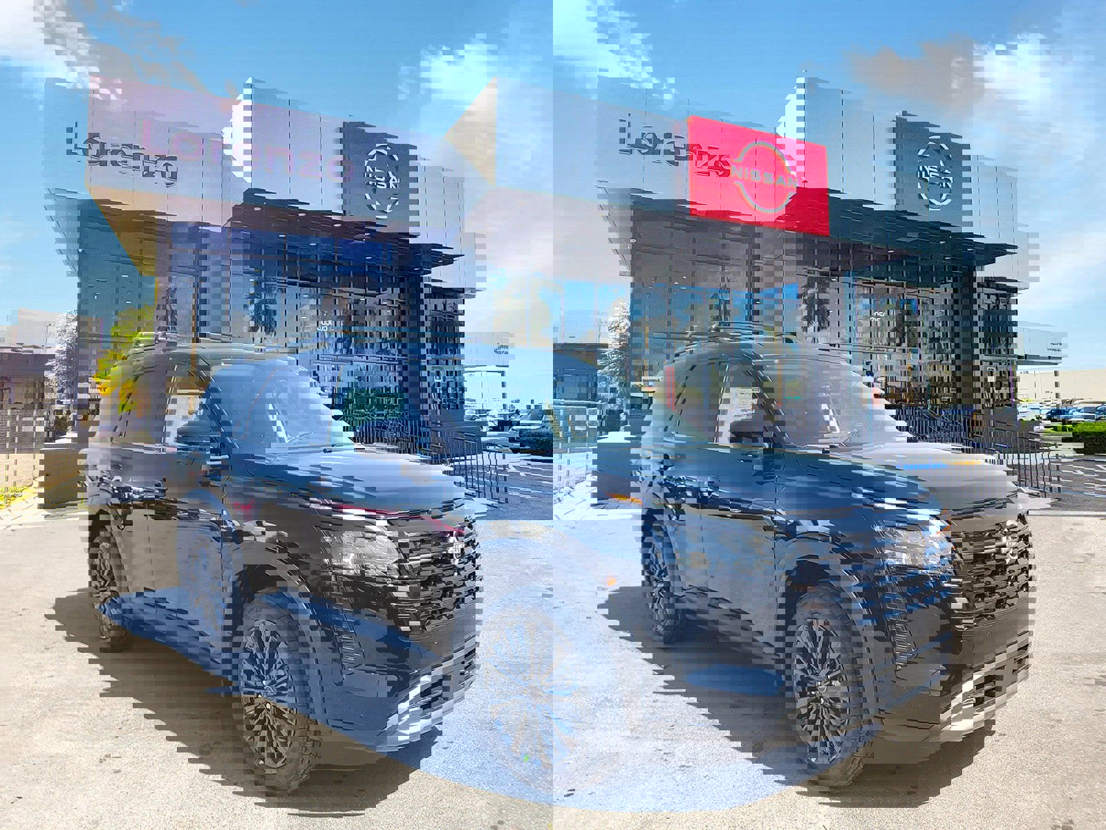 New 2026 Nissan Pathfinder SL image 3