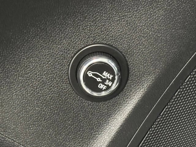 Used 2025 Buick Envision Preferred AWD/4WD image 17