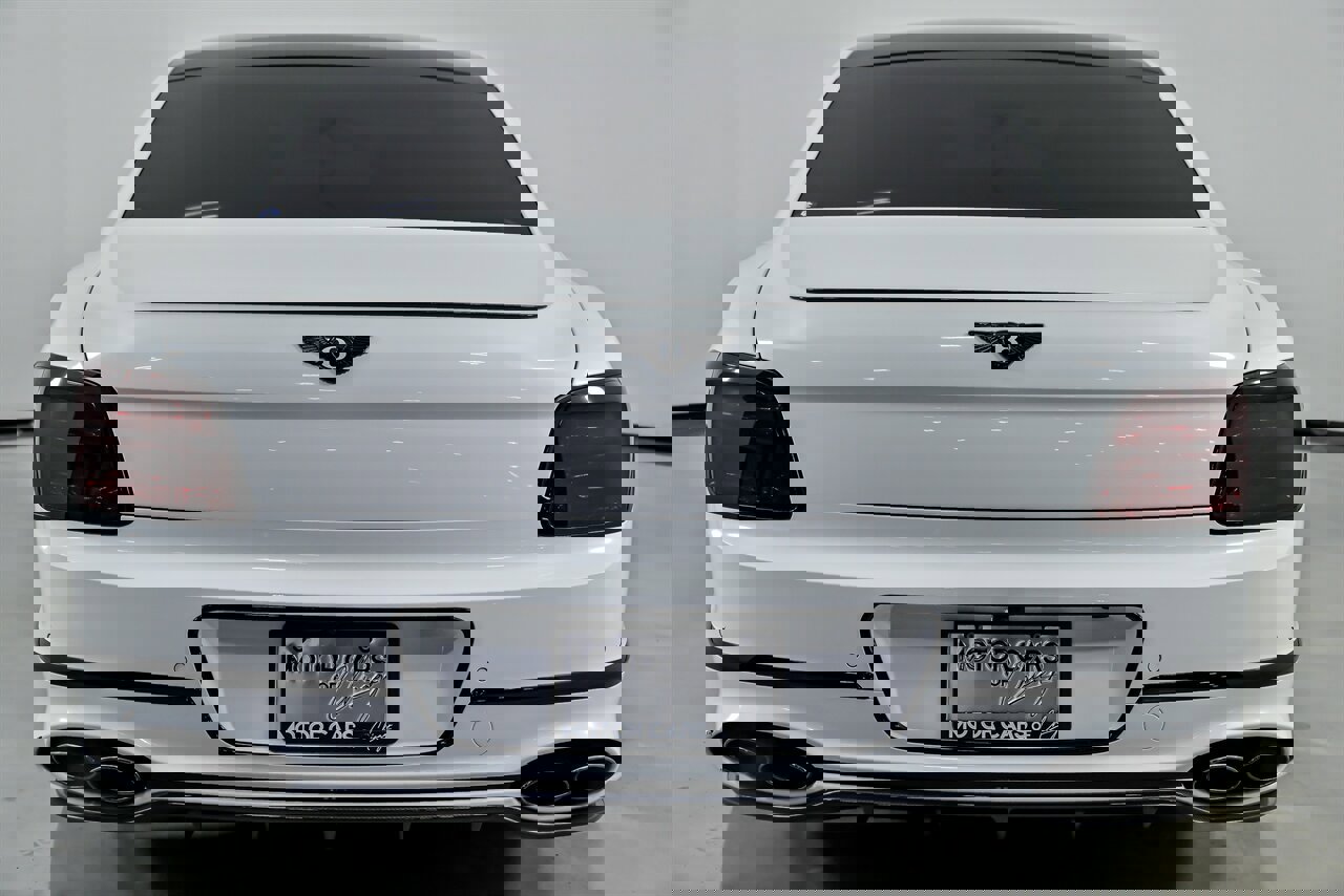 Used 2023 Bentley Flying Spur V8 image 11