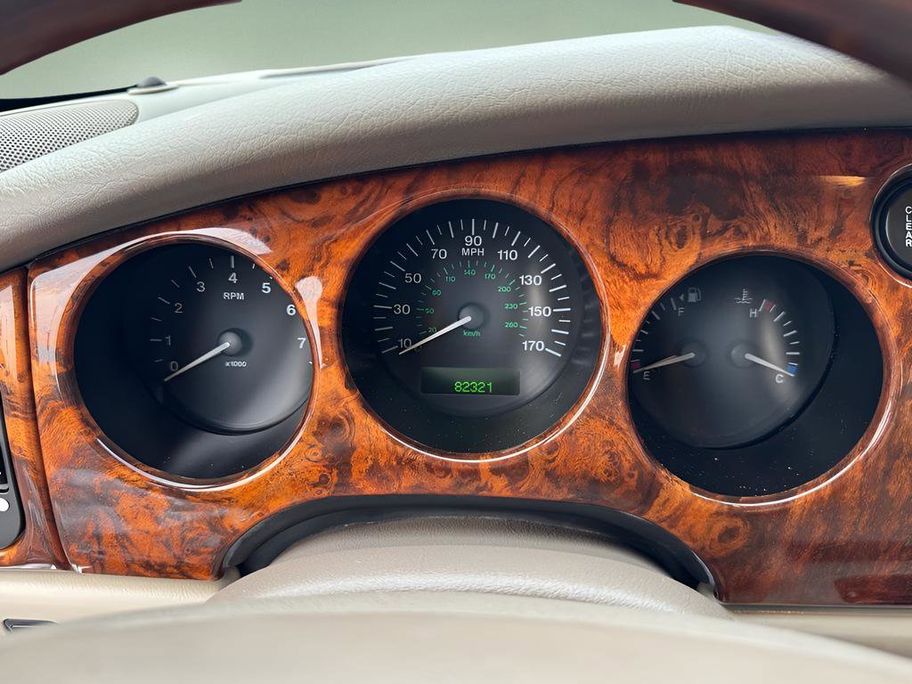 Used 2002 Jaguar XK8 Convertible image 23