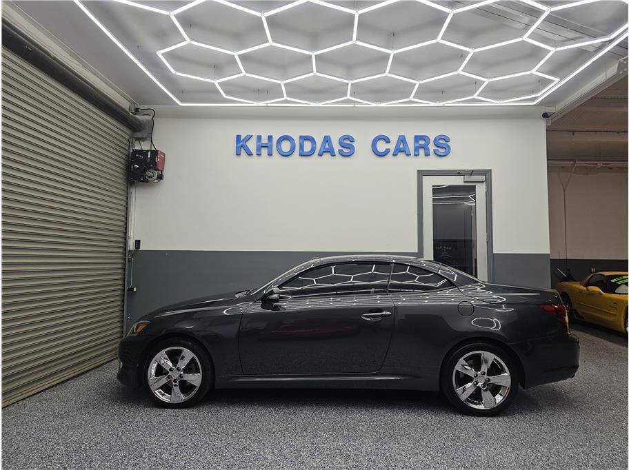 Used 2011 Lexus IS 250C RWD image 1