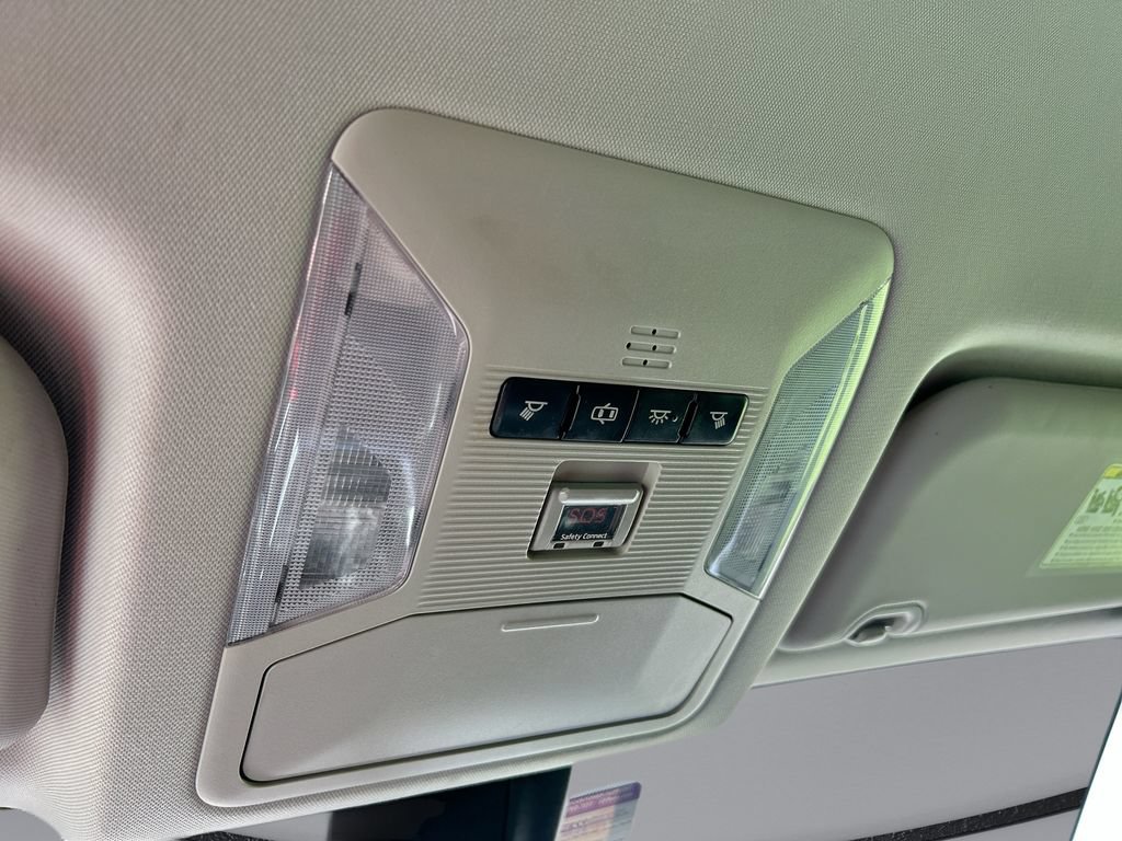Used 2019 Toyota RAV4 LE FWD image 25