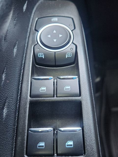 Used 2020 Ford Escape S image 31