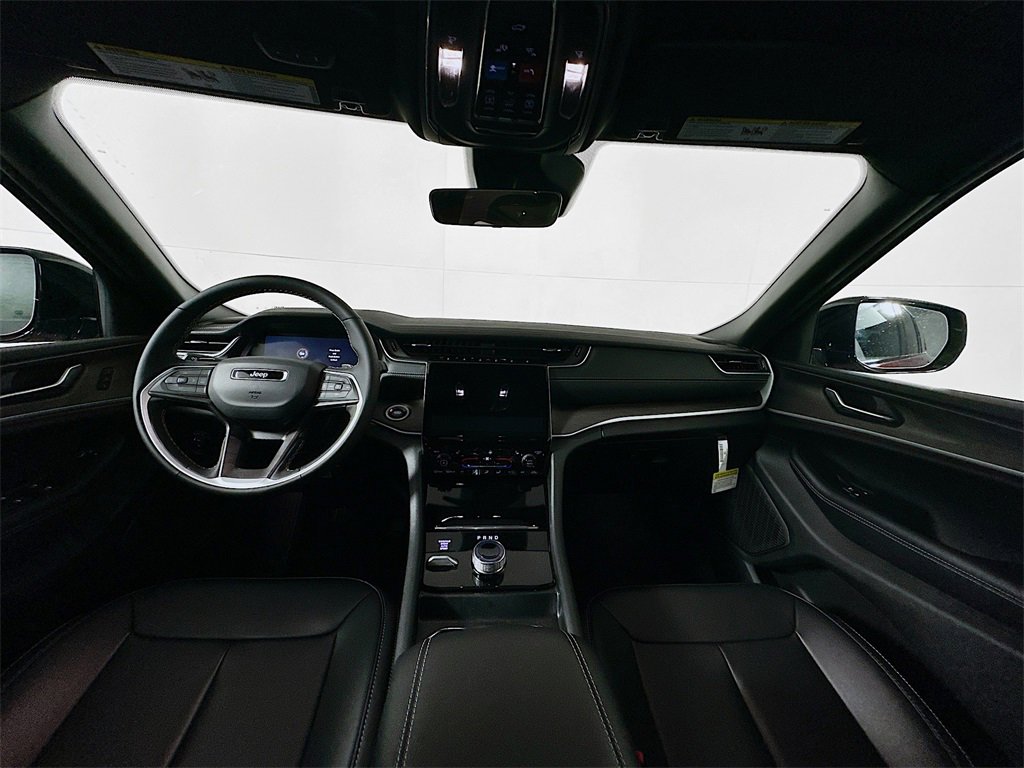 New 2025 Jeep Grand Cherokee Limited image 17