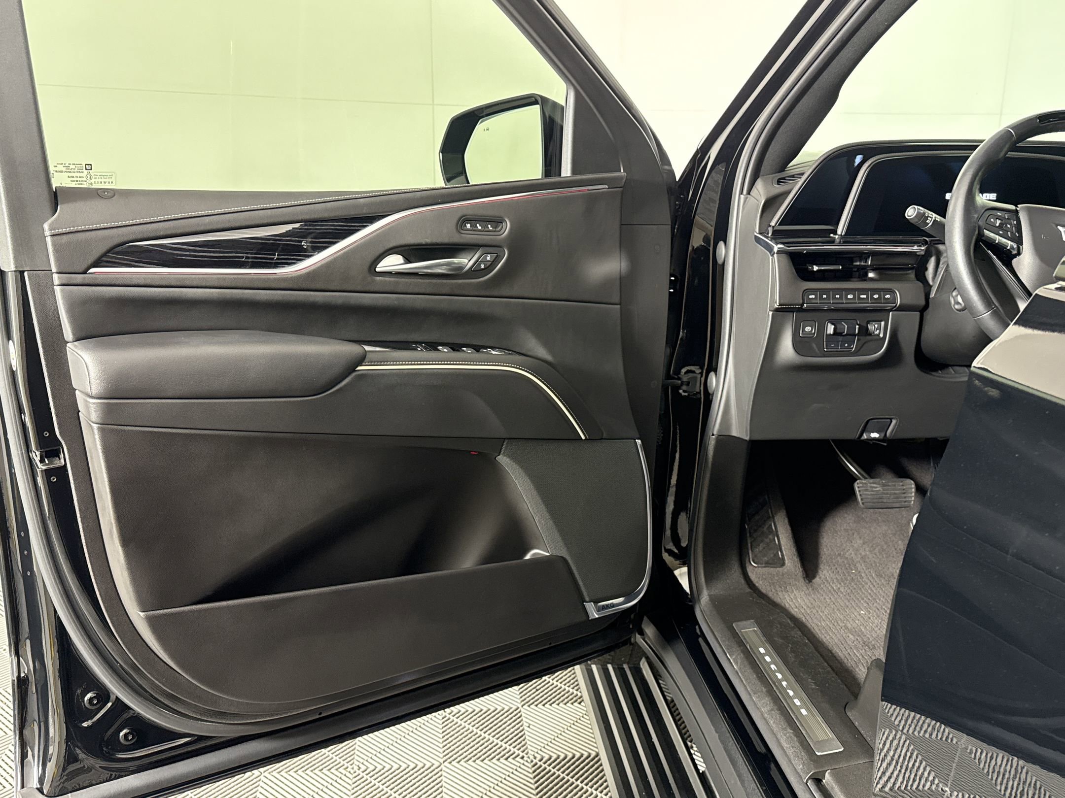 Used 2022 Cadillac Escalade Sport w/ Touring Package image 5