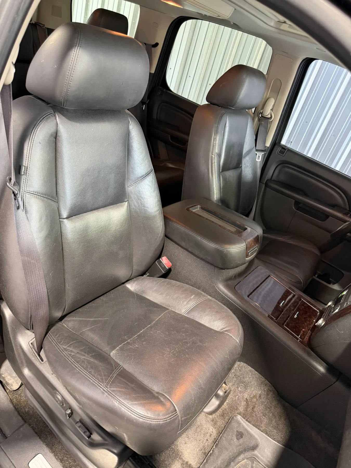 Used 2011 GMC Yukon Denali RWD image 25