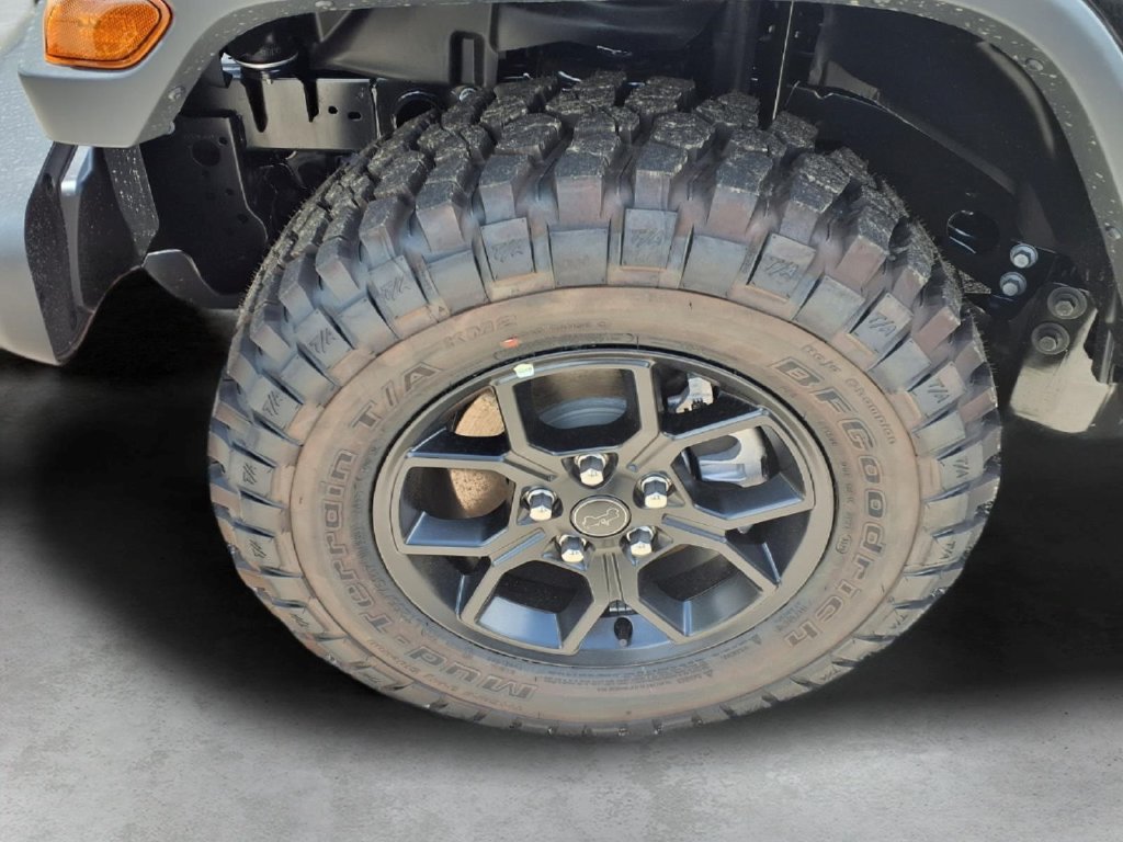 New 2026 Jeep Gladiator Sport AWD/4WD image 7