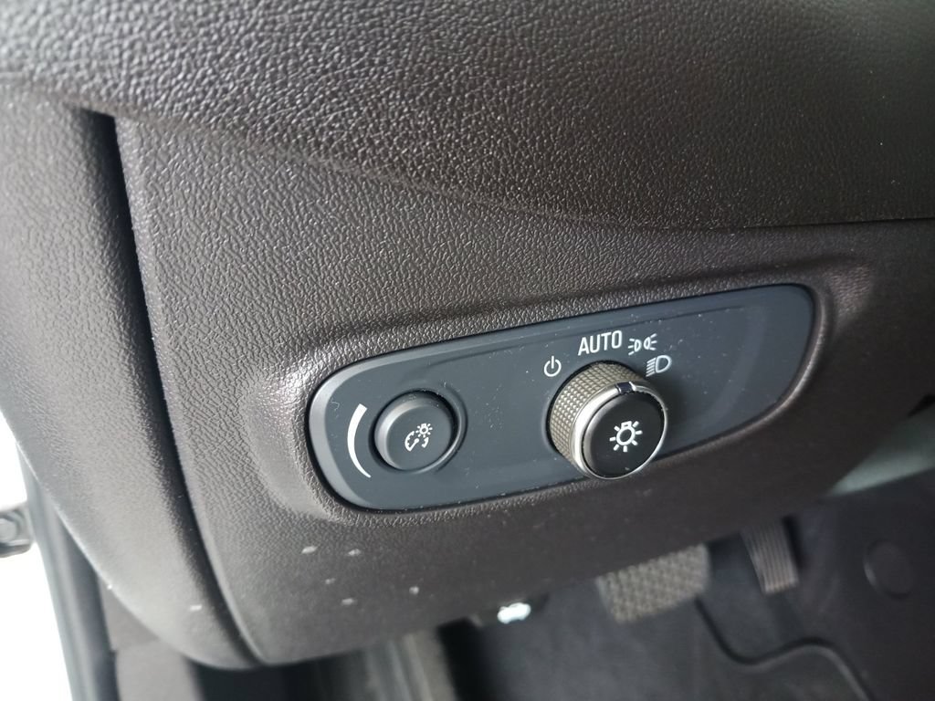 Used 2024 Chevrolet Equinox LT AWD/4WD image 23