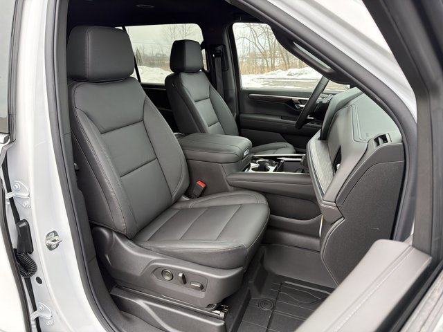 New 2026 Chevrolet Suburban LT w/ Comfort Package image 32