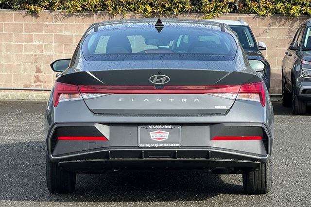 New 2026 Hyundai Elantra Blue image 7