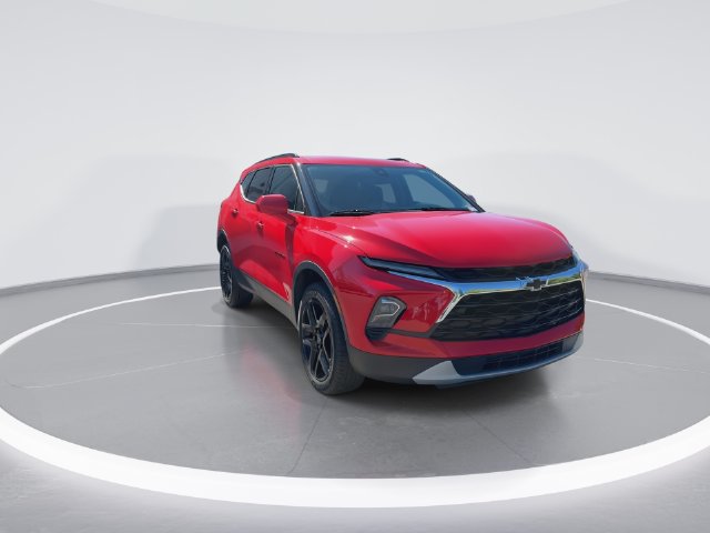 Used 2024 Chevrolet Blazer LT w/ Convenience Package FWD image 2