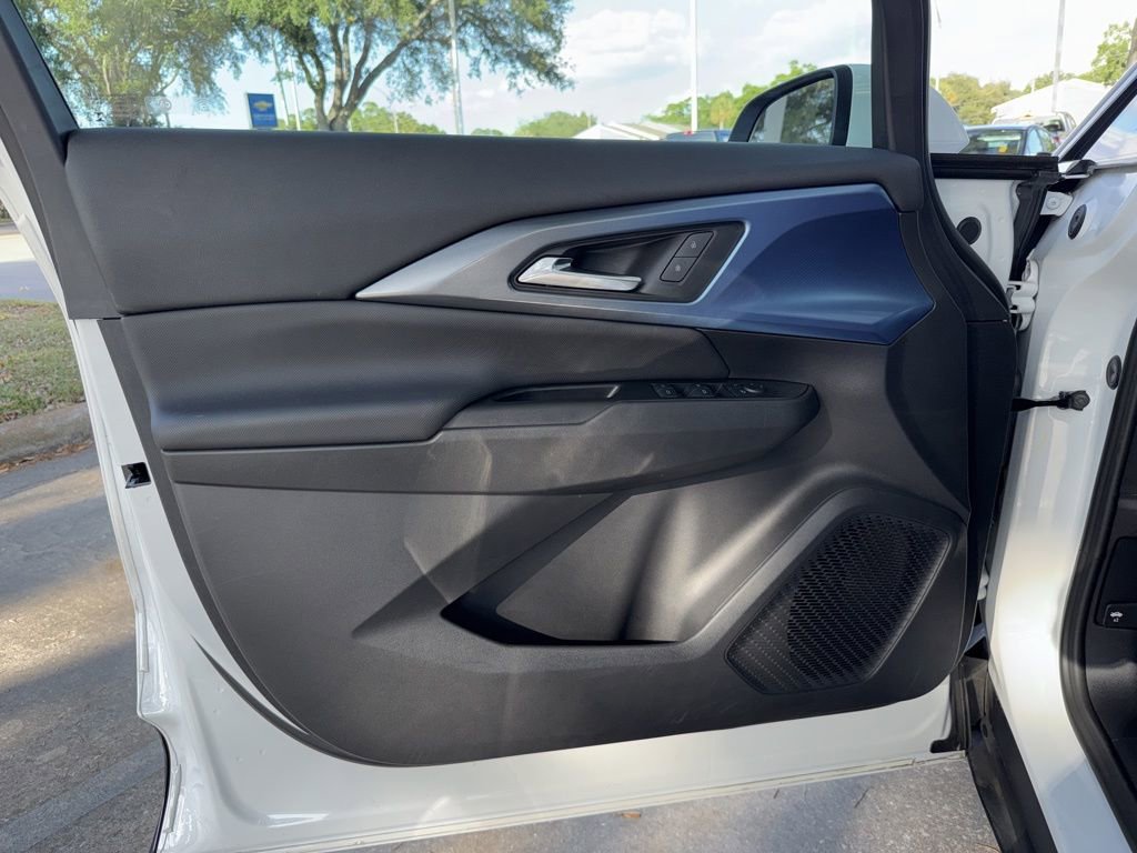 Used 2025 Chevrolet Equinox EV LT w/ Convenience Package FWD image 22